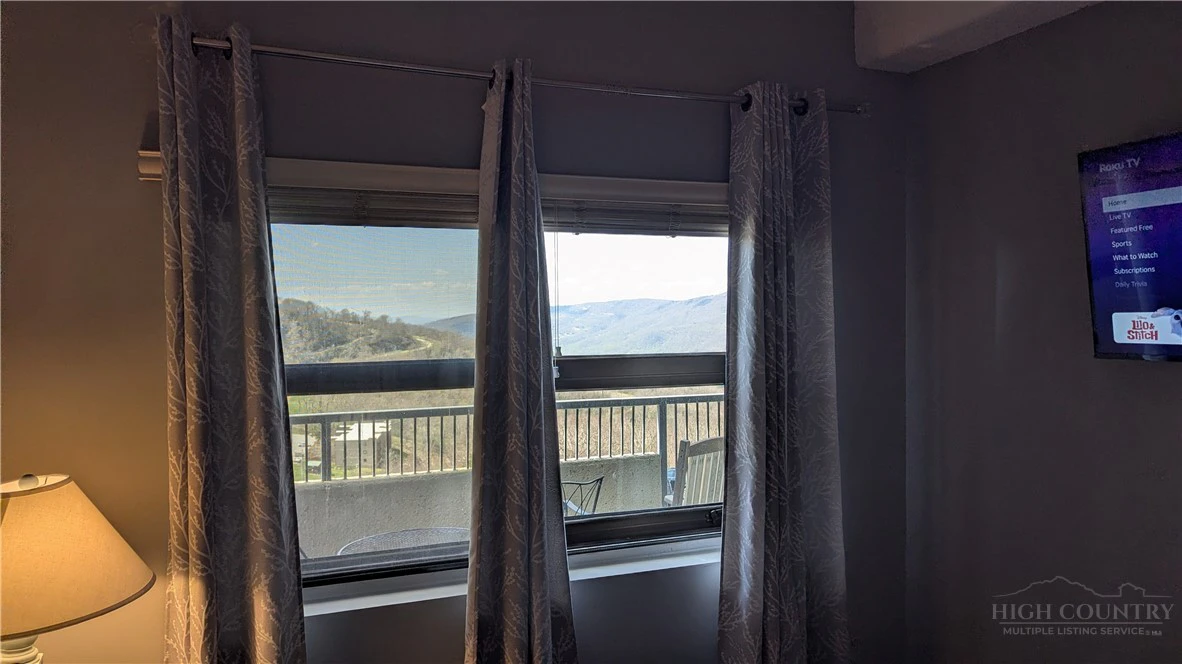 Image number 6 for the current listing