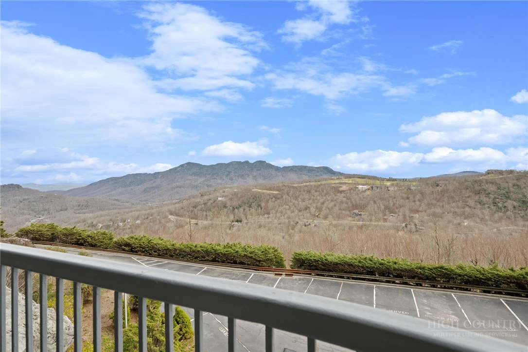 Image number 15 for the current listing