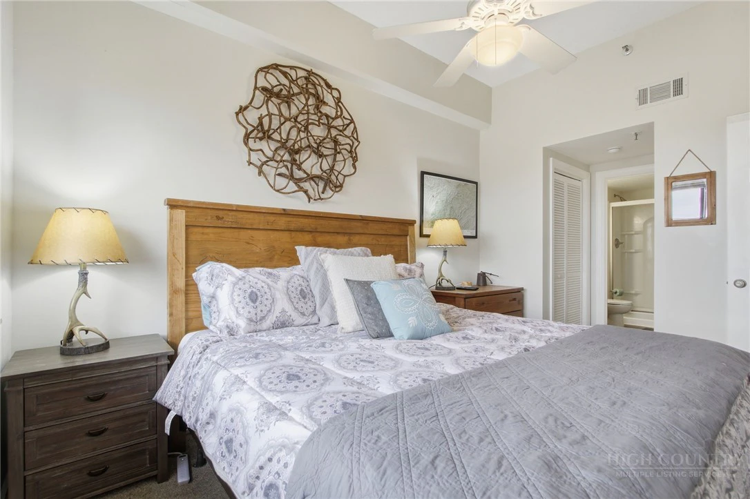 Image number 10 for the current listing