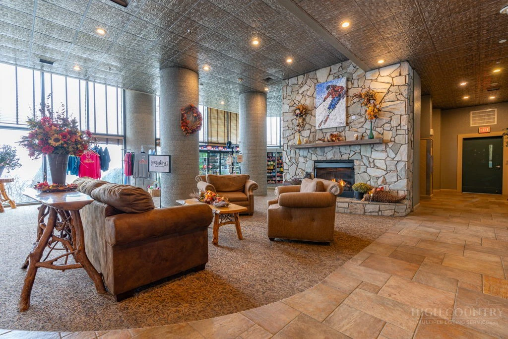 Image number 9 for the current listing