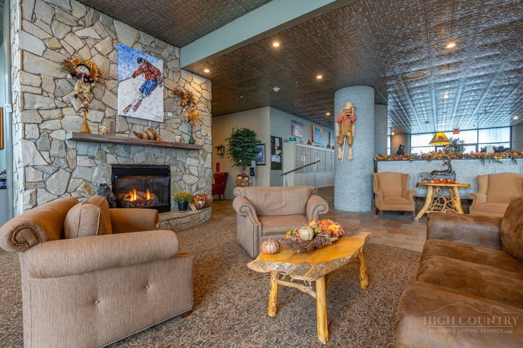 Image number 7 for the current listing