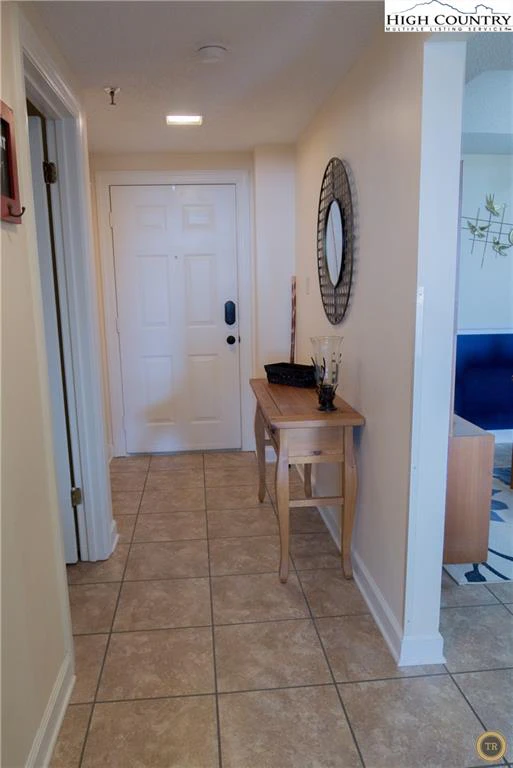 Image number 5 for the current listing