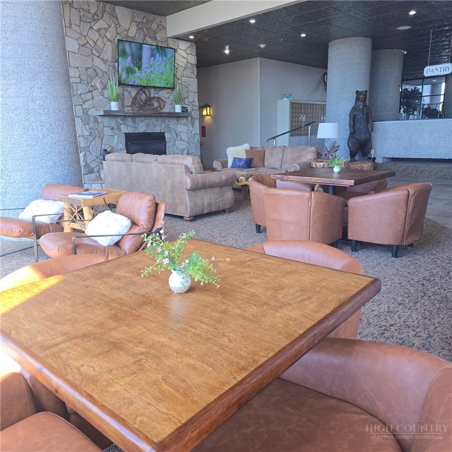 Image number 6 for the current listing
