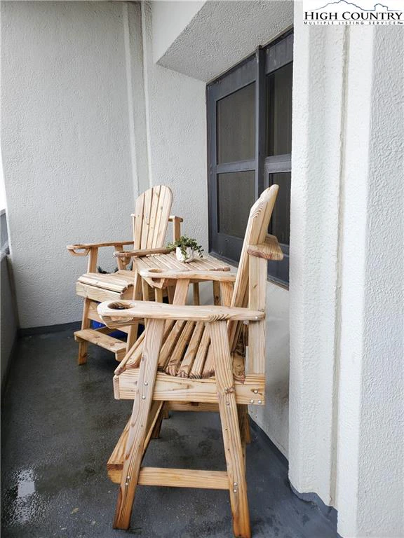 Image number 6 for the current listing