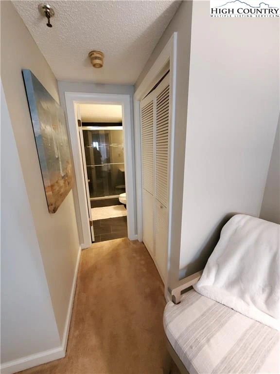 Image number 21 for the current listing