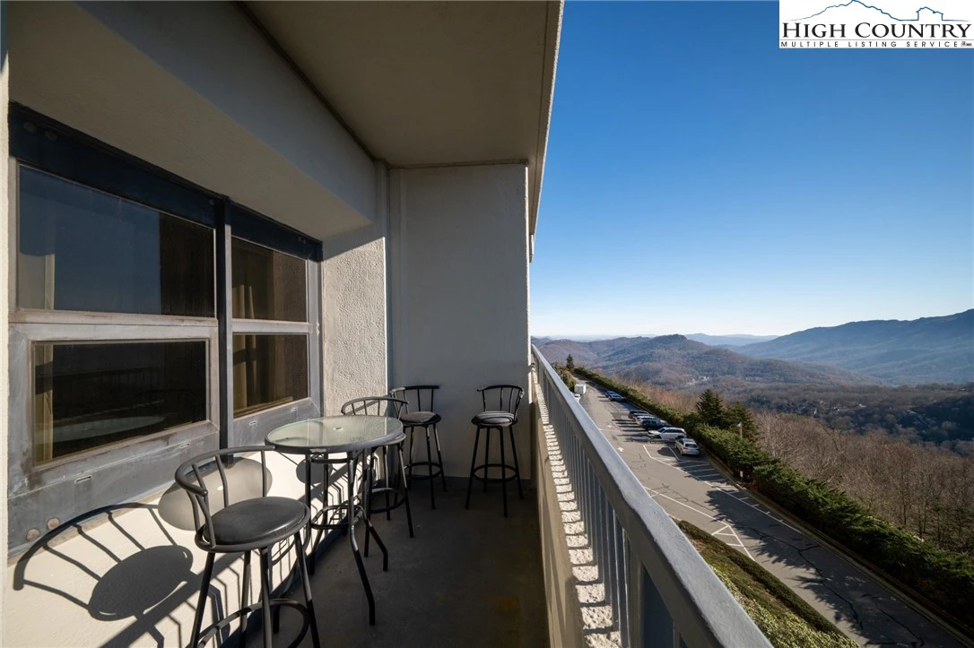 Image number 5 for the current listing