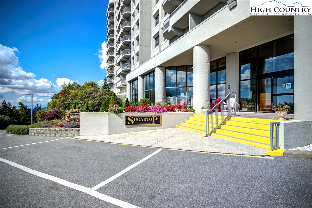 Image number 9 for the current listing