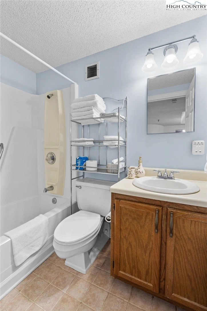 Image number 5 for the current listing