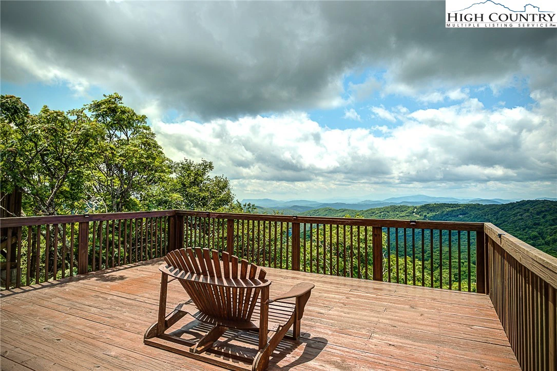 Image number 8 for the current listing