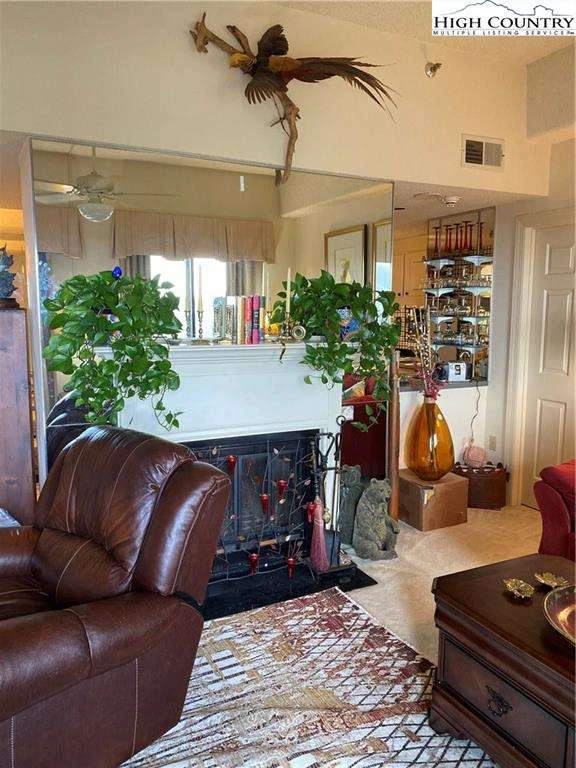 Image number 6 for the current listing