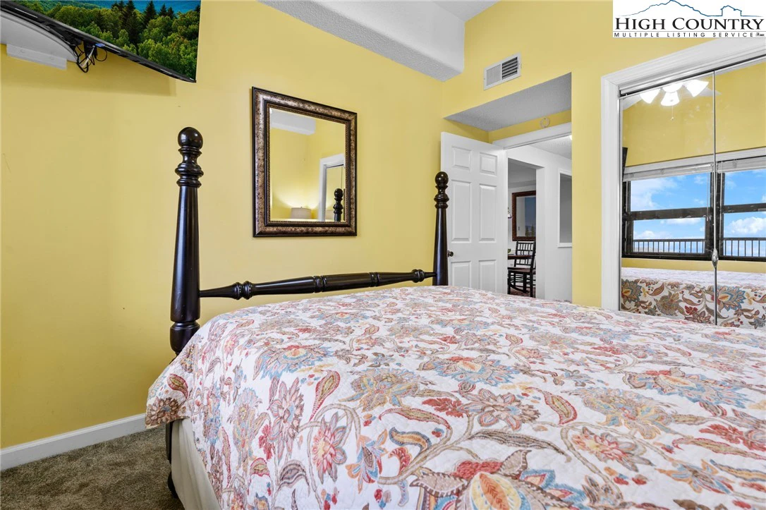 Image number 3 for the current listing