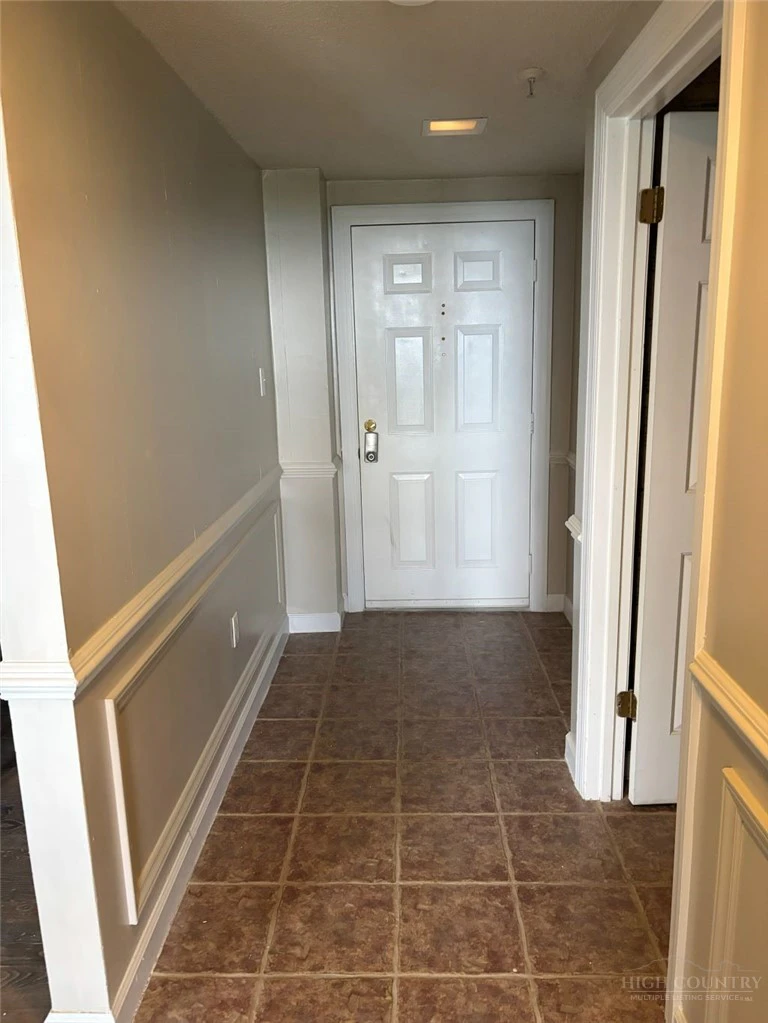 Image number 5 for the current listing