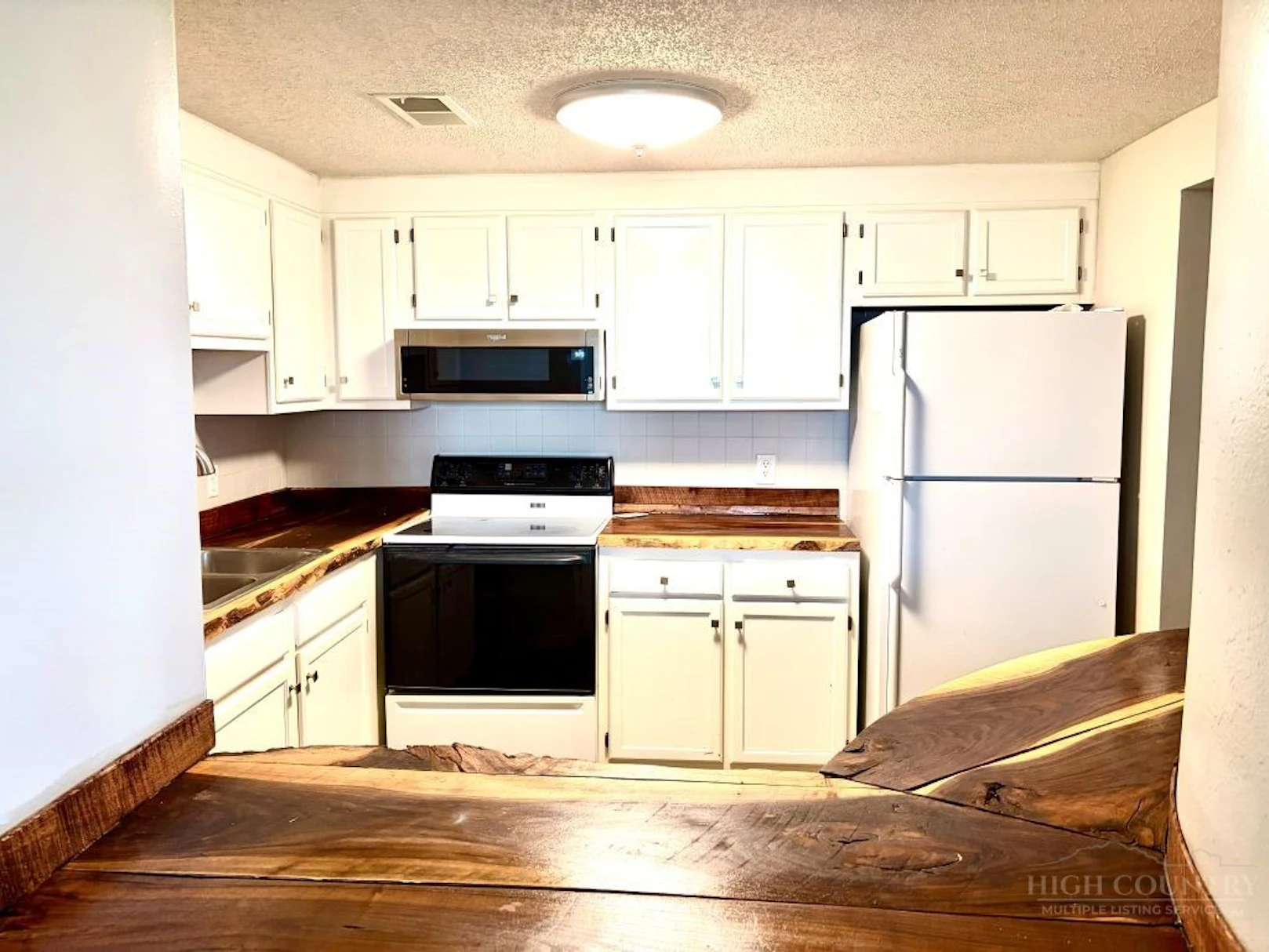 Image number 9 for the current listing