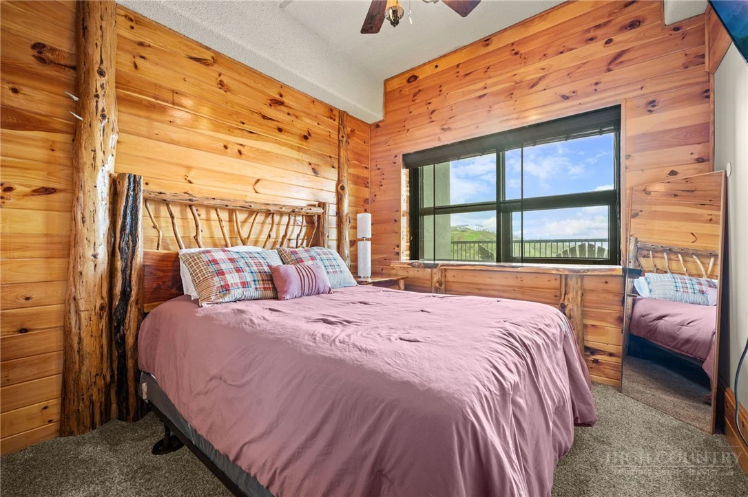 Image number 12 for the current listing
