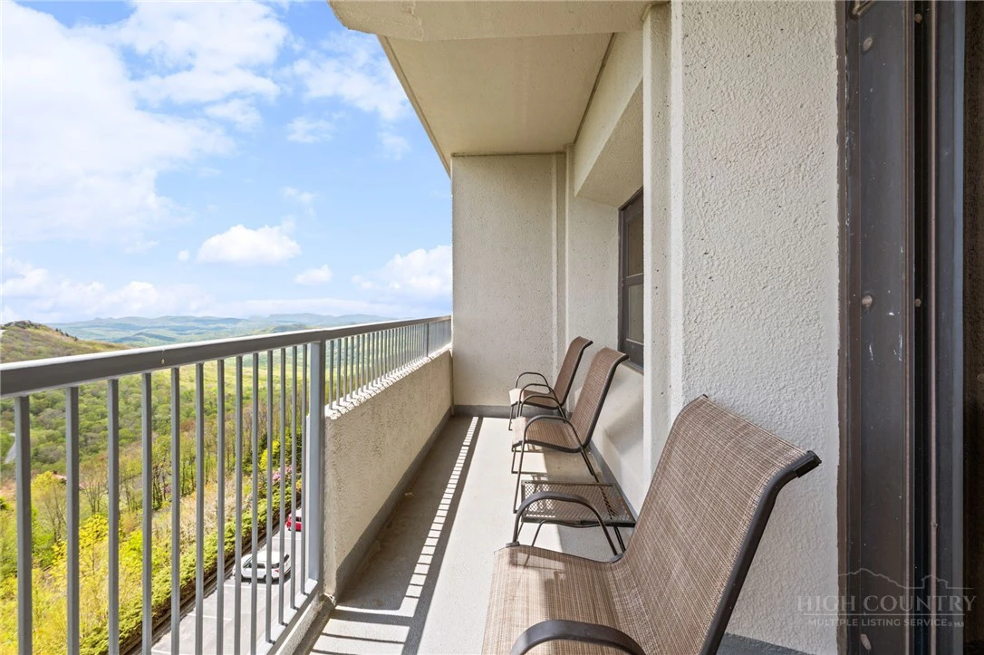 Image number 11 for the current listing