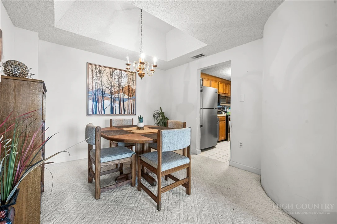 Image number 12 for the current listing