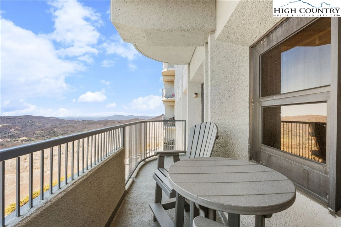 Image number 7 for the current listing