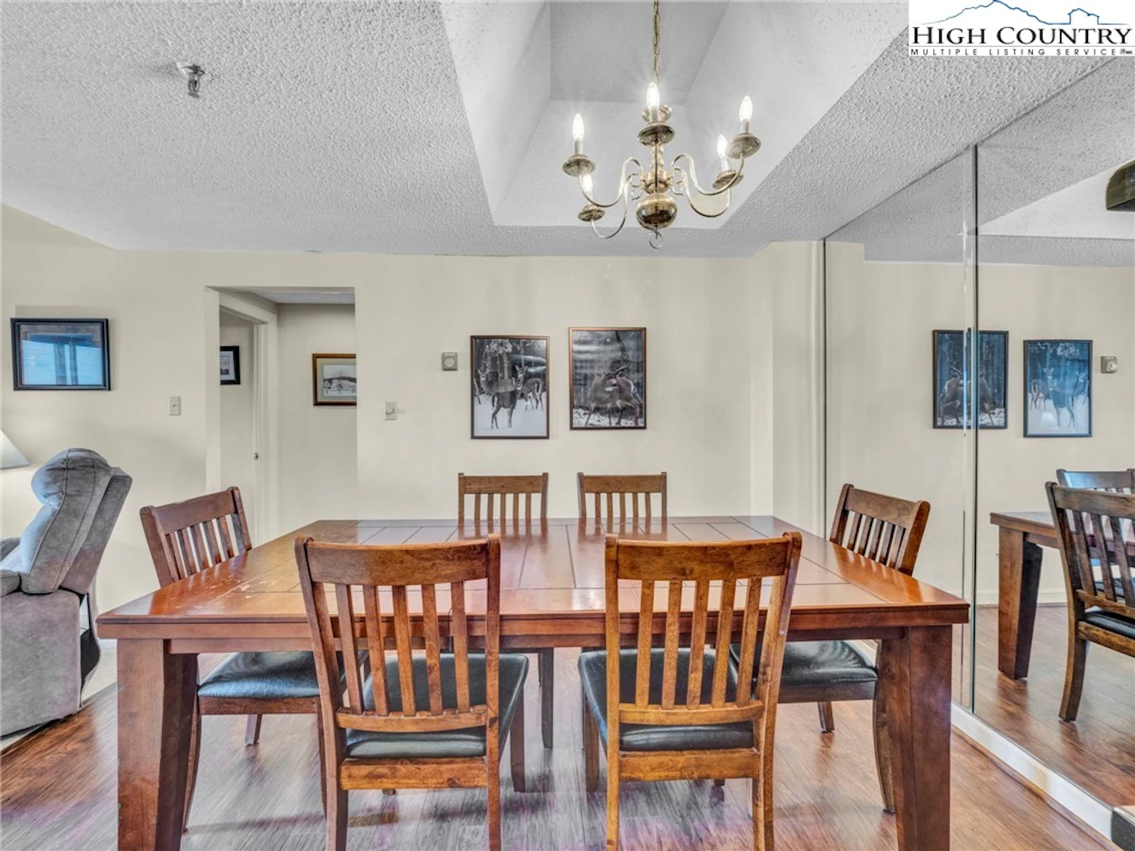 Image number 20 for the current listing