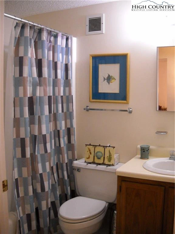 Image number 3 for the current listing