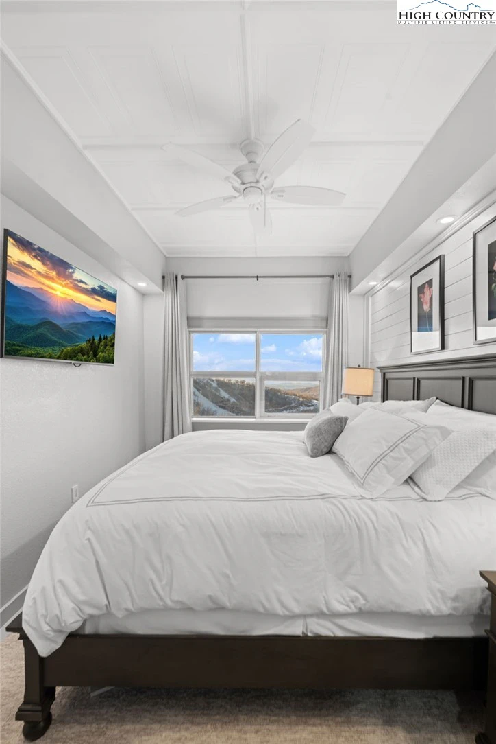 Image number 3 for the current listing