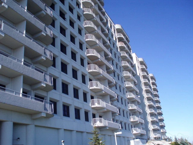 Image number 3 for the current listing