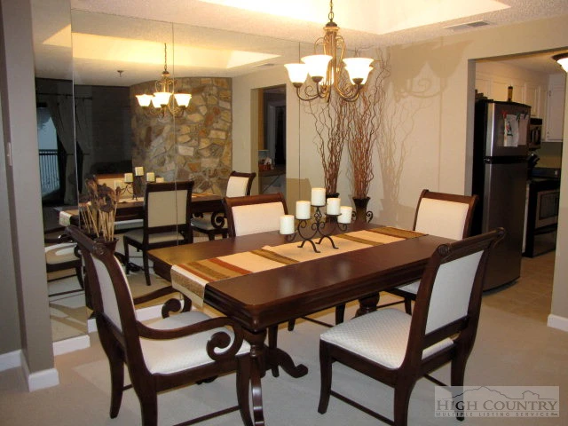 Image number 13 for the current listing