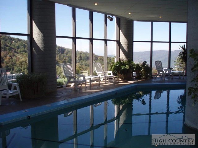 Image number 10 for the current listing