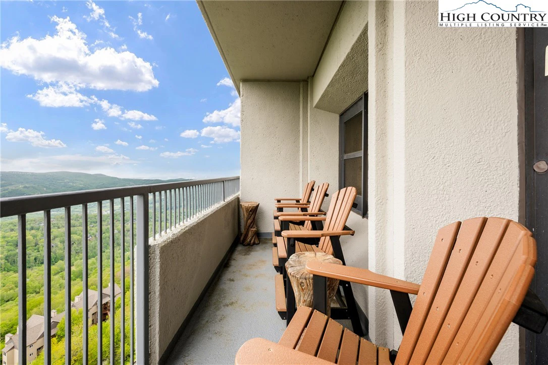 Image number 5 for the current listing