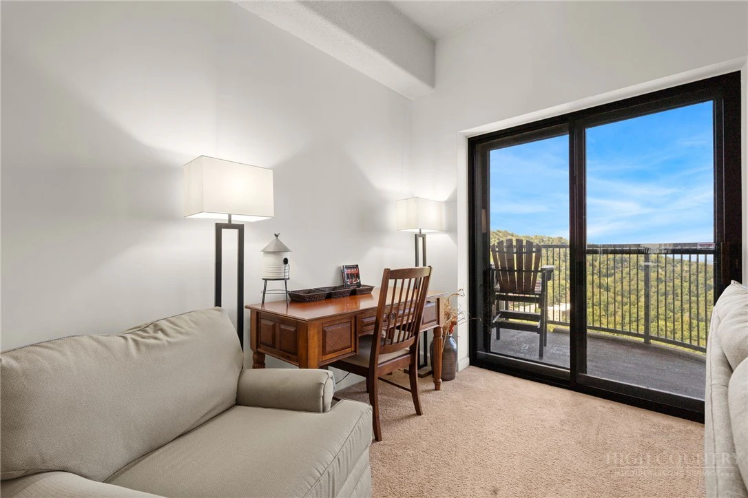 Image number 6 for the current listing