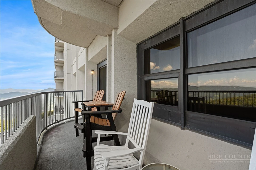 Image number 10 for the current listing