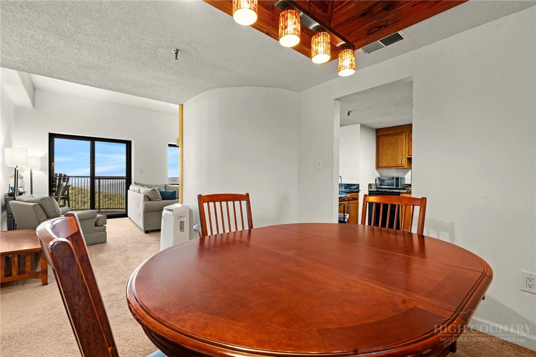 Image number 11 for the current listing