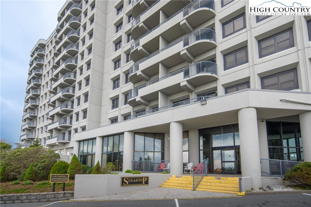 Image number 3 for the current listing