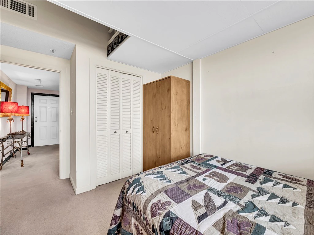 Image number 10 for the current listing
