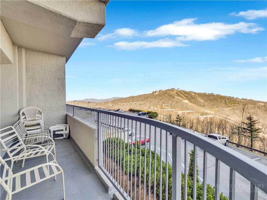 Image number 6 for the current listing