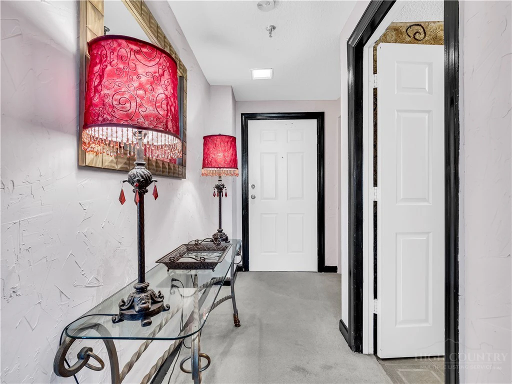 Image number 2 for the current listing