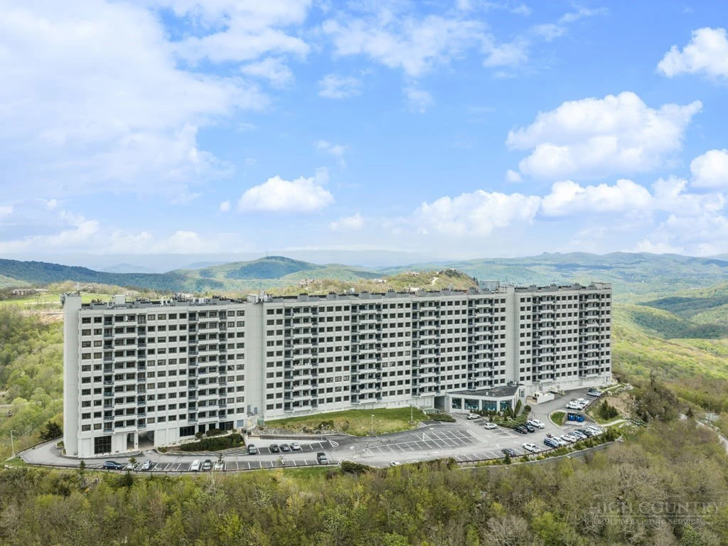 Image number 3 for the current listing