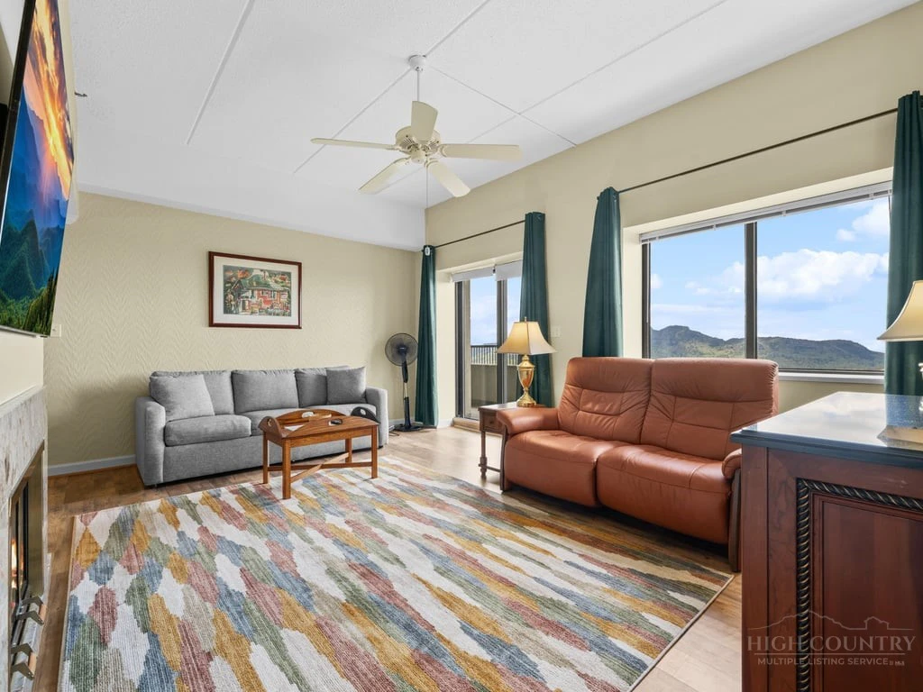 Image number 10 for the current listing