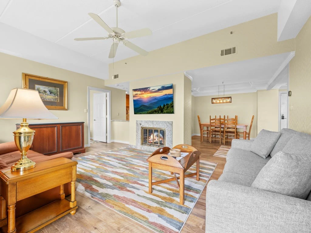 Image number 12 for the current listing