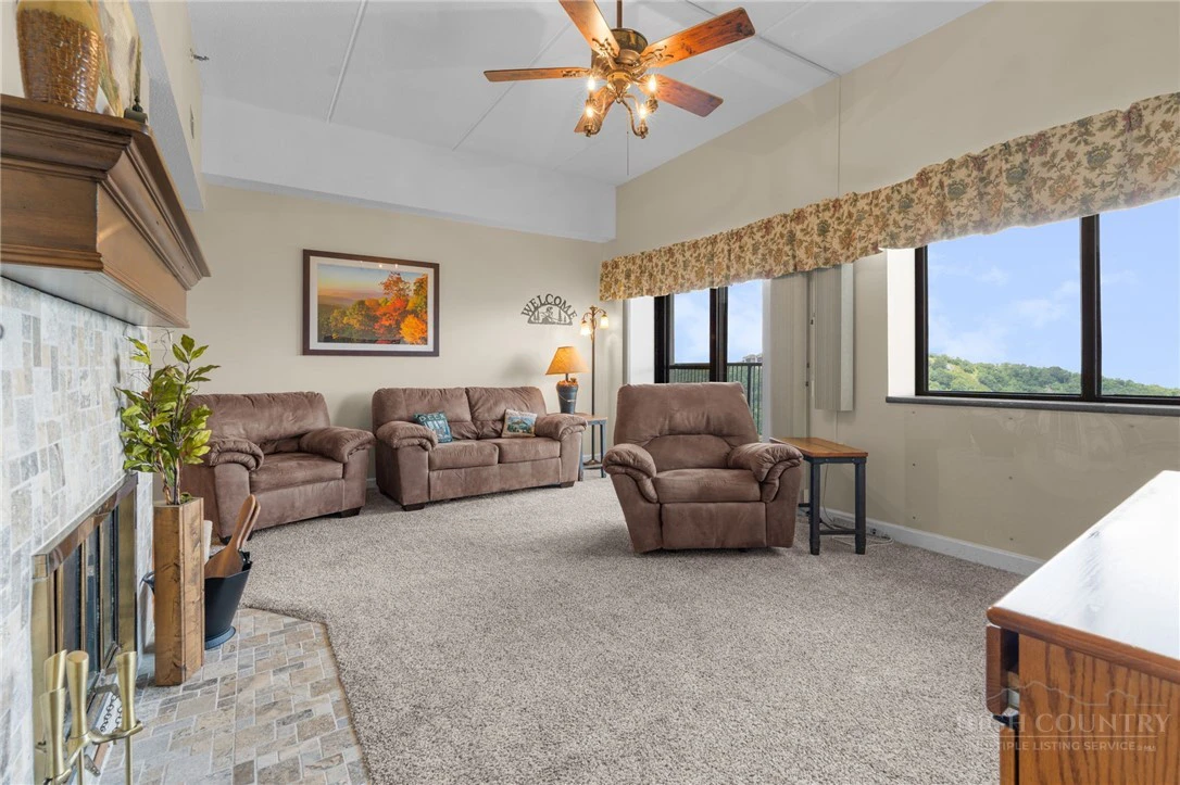 Image number 6 for the current listing