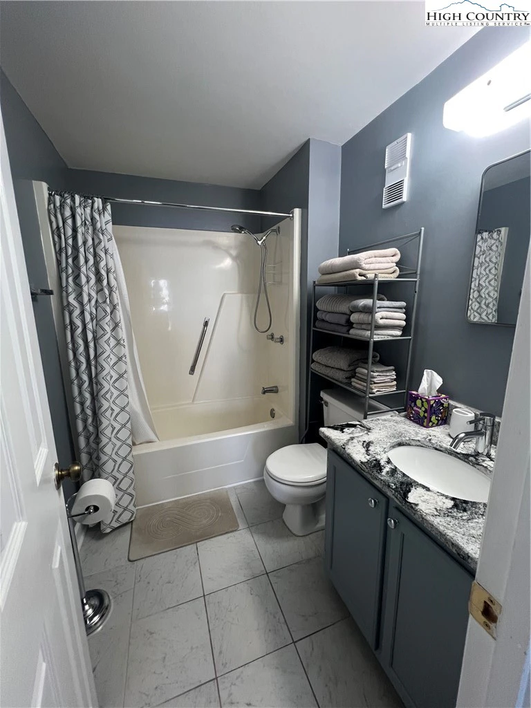 Image number 11 for the current listing