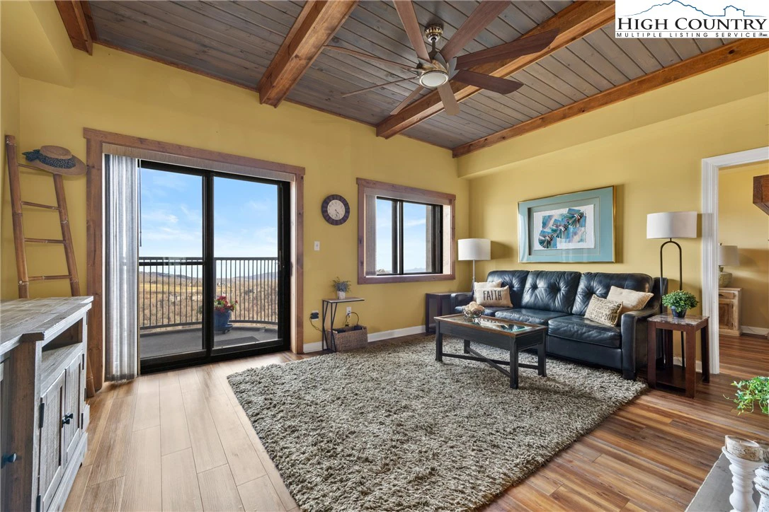 Image number 10 for the current listing