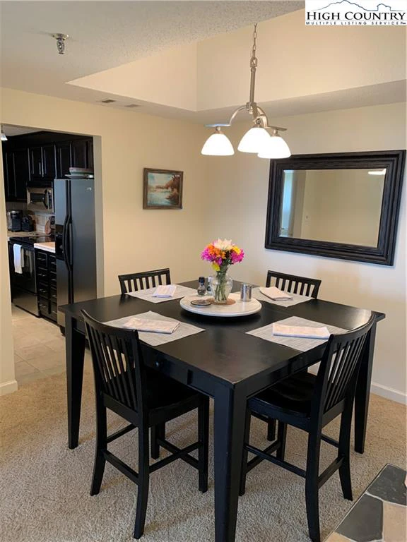 Image number 1 for the current listing