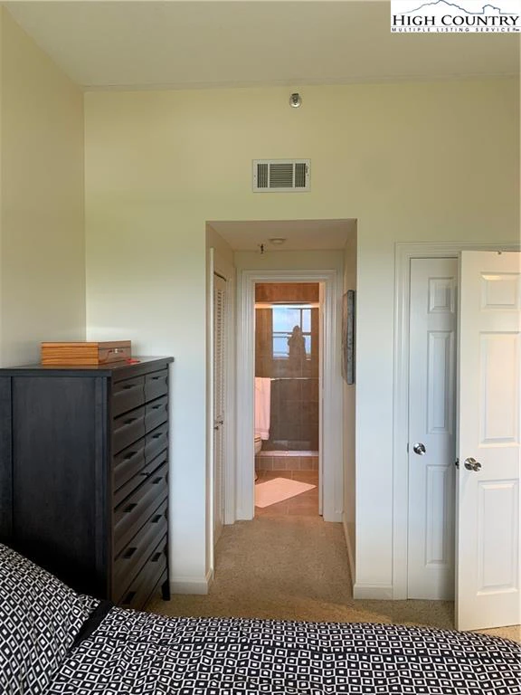 Image number 2 for the current listing