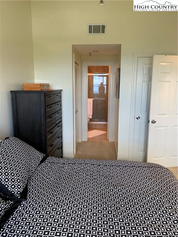 Image number 11 for the current listing