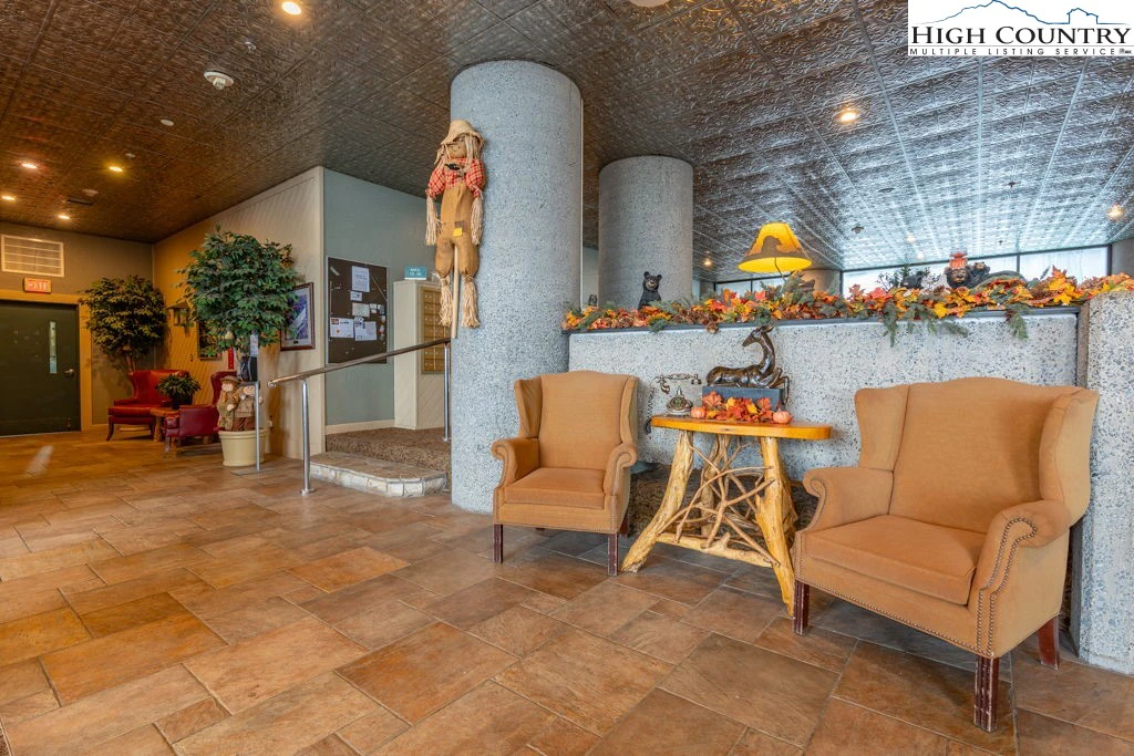 Image number 10 for the current listing
