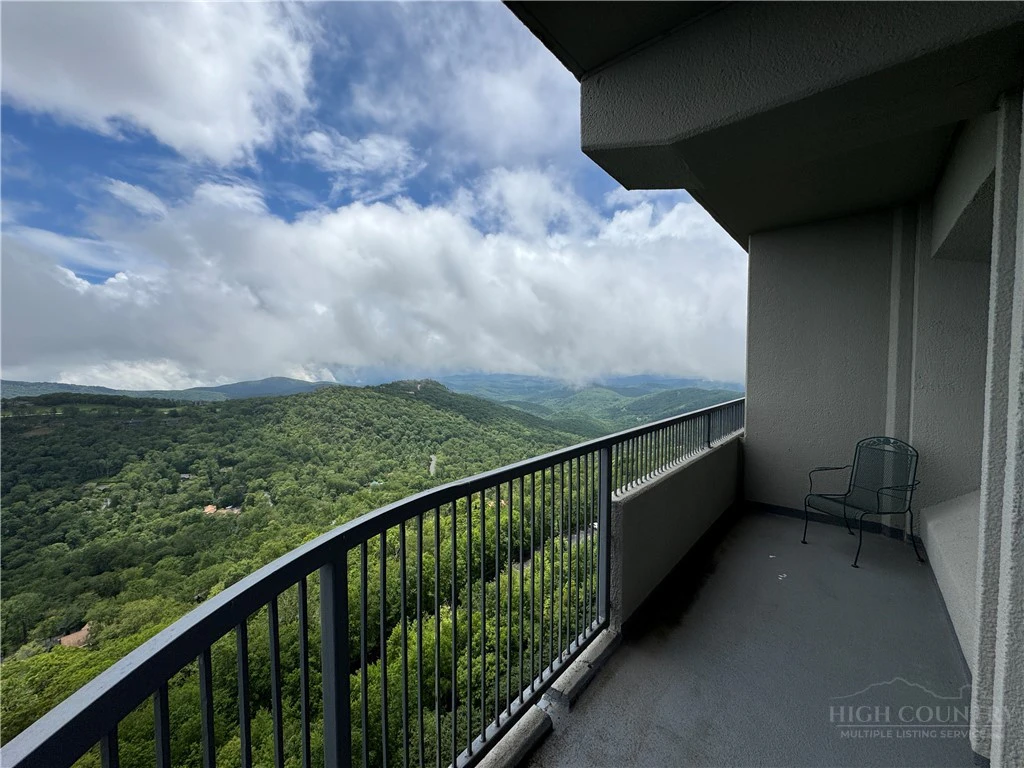 Image number 7 for the current listing