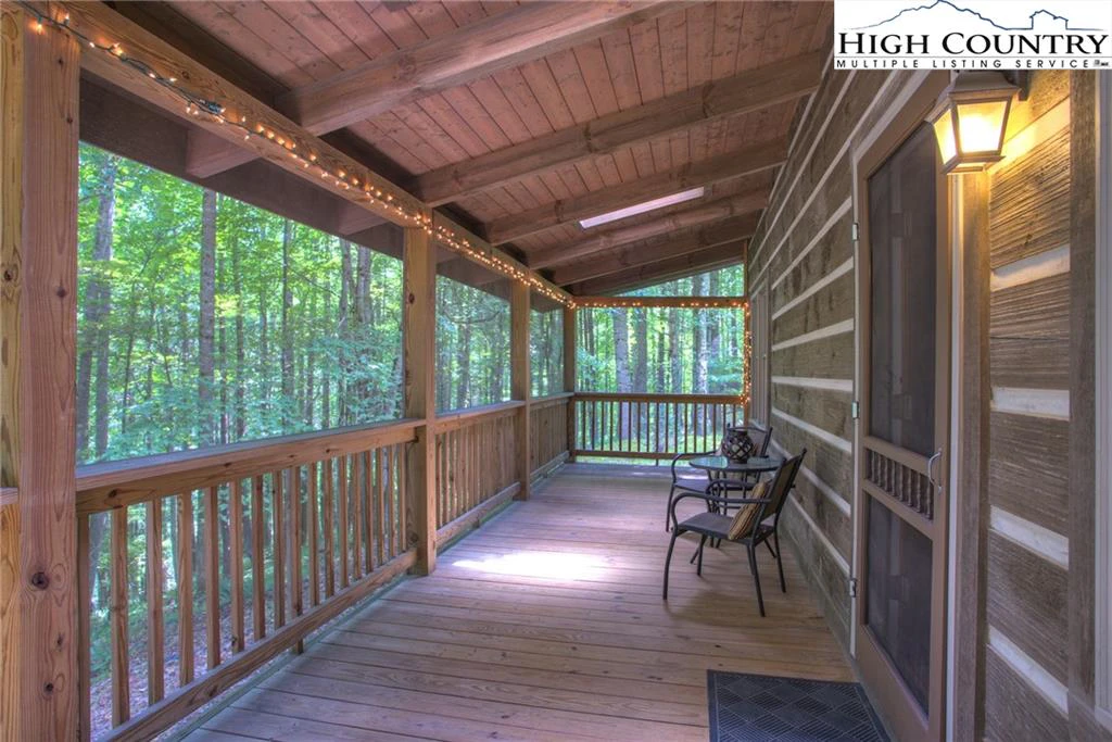 Image number 4 for the current listing