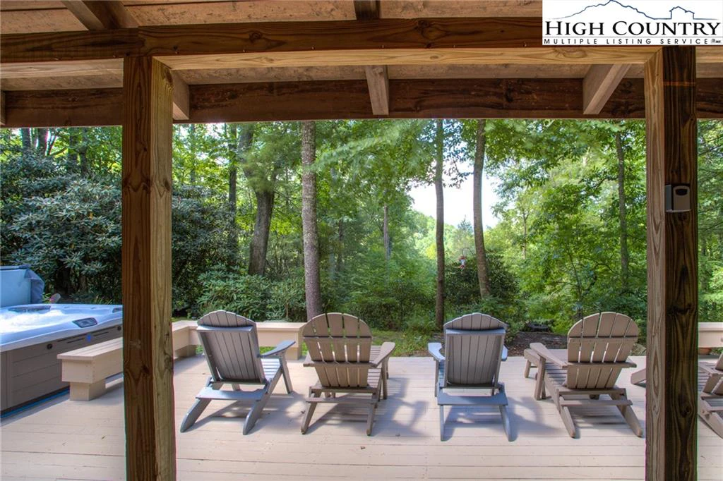 Image number 16 for the current listing