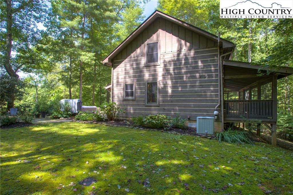 Image number 20 for the current listing