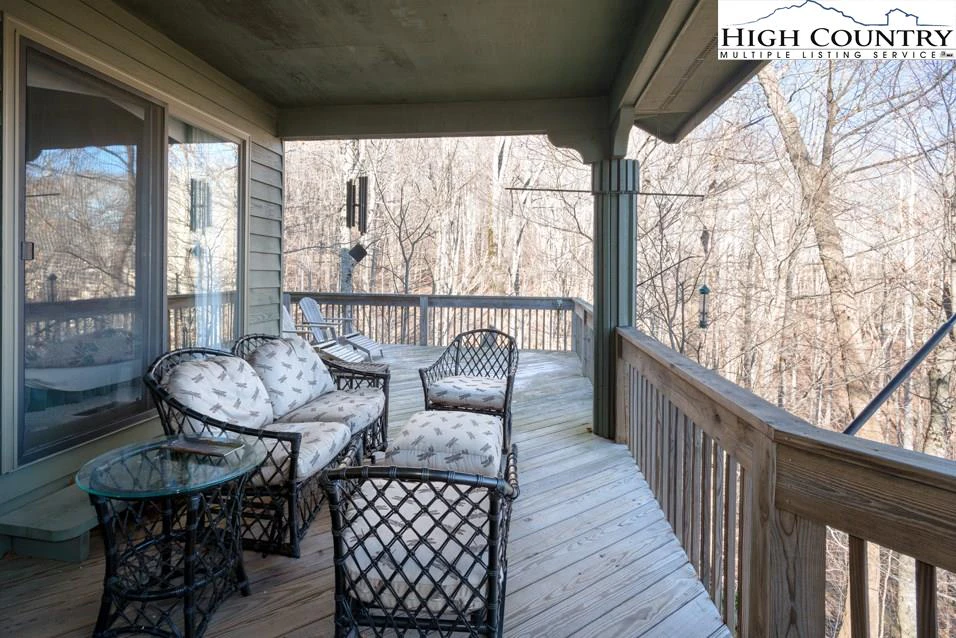 Image number 3 for the current listing